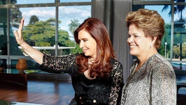 Cristina Kirchner e Dilma Rousseff - Sputnik Brasil