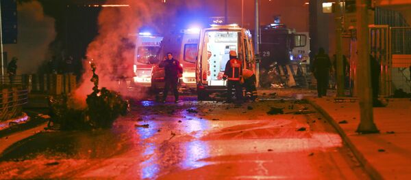 Carro-bomba explode no centro de Istambul, na Turquia - Sputnik Brasil