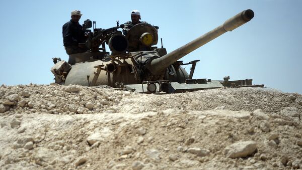 Um tanque do exército sírio nas imediações de Palmira (foto de arquivo) - Sputnik Brasil