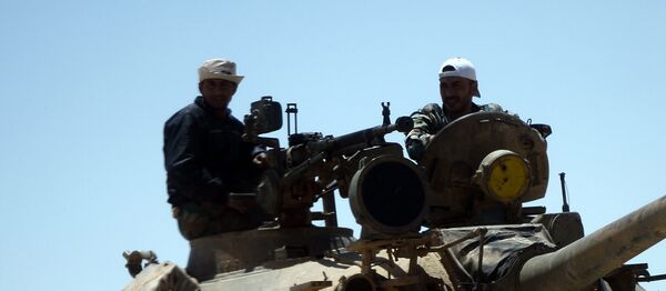 Um tanque do exército sírio nas imediações de Palmira (foto de arquivo) - Sputnik Brasil