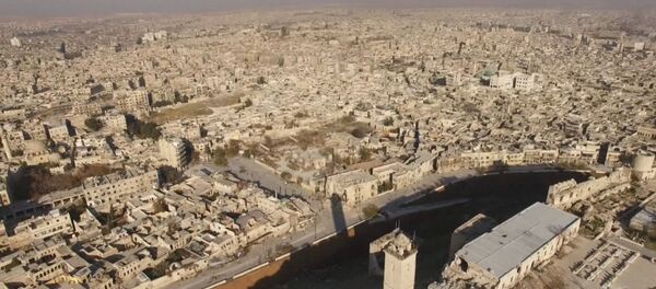 Drone mostra bairros de Aleppo libertados dos rebeldes armados - Sputnik Brasil