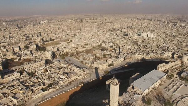 Drone mostra bairros de Aleppo libertados dos rebeldes armados - Sputnik Brasil