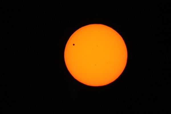 Cientistas descobrem mistério de atmosfera de Vênus girar 60 vezes mais rápido que a superfície - Sputnik Brasil