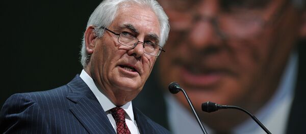 Presidente e CEO da ExxonMobil, Rex Tillerson, falando na Conferência Mundial do Gás em Paris, 2 de junho de 2015 - Sputnik Brasil