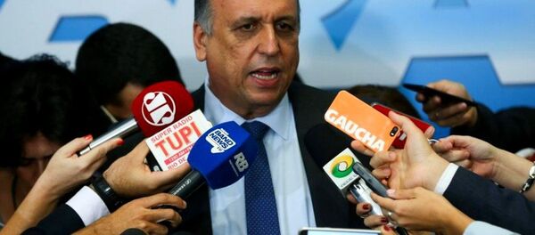 Luiz Fernando Pezão em entrevista coletiva após reunião com Michel Temer - Sputnik Brasil