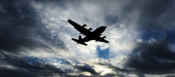 Avião C-130 Hercules da Força Aérea dos EUA - Sputnik Brasil