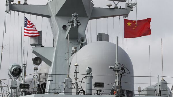 Fragata chinesa Yancheng em San Diego, durante uma visita da Marinha da China à Califórnia, em 6 de dezembro de 2016 - Sputnik Brasil