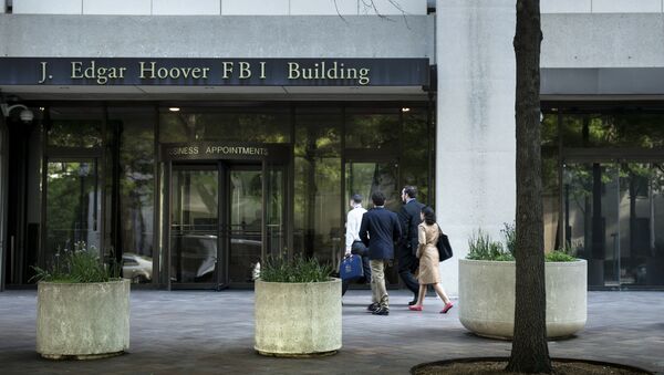 Entrada do edifício J. Edgar Hoover, sede do FBI - Sputnik Brasil