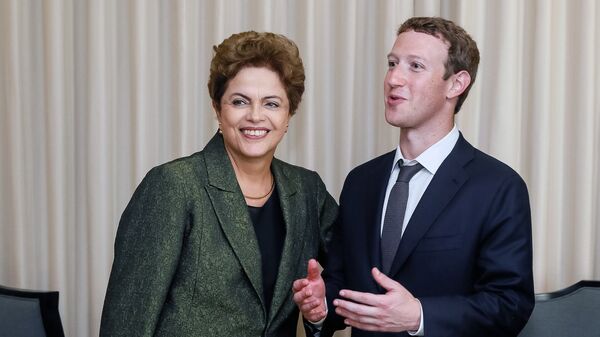 Dilma Rousseff e Mark Zuckerberg - Sputnik Brasil