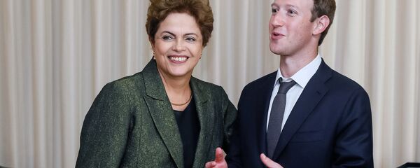 Dilma Rousseff e Mark Zuckerberg Dilma Rousseff e Mark Zuckerberg - Sputnik Brasil