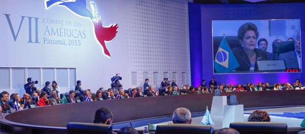 Dilma Rousseff discursa durante a 7ª Cúpula das Américas - Sputnik Brasil
