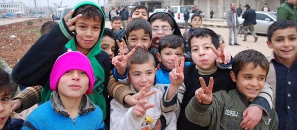Crianças de Aleppo - Sputnik Brasil