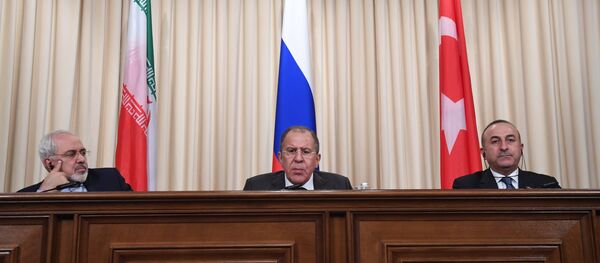 Coletiva de imprensa de chanceleres do Irã, Rússia e Turquia em Moscou, Rússia, 20 de dezembro de 2016 - Sputnik Brasil