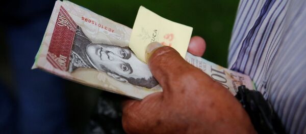 Notas venezuelanas de bolívar - Sputnik Brasil