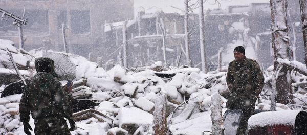 Agentes das forças pró-governamentais sírias na cidade de Aleppo, Síria, 21 de dezembro de 2016 - Sputnik Brasil
