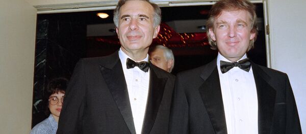 Donald Trump (R) poses with Carl Icahn (file) - Sputnik Brasil
