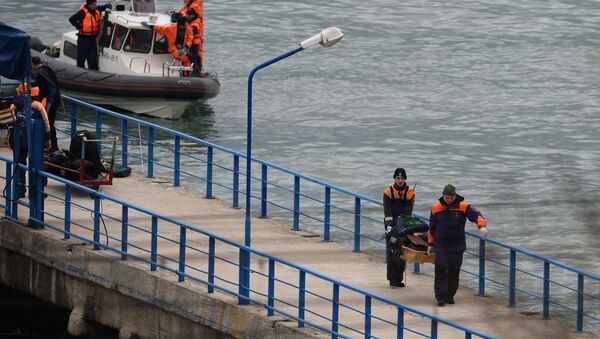 Operação de resgate na costa do mar Negro onde caíu Tu-154 - Sputnik Brasil