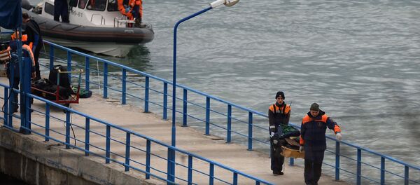 Operação de resgate na costa do mar Negro onde caíu Tu-154 - Sputnik Brasil