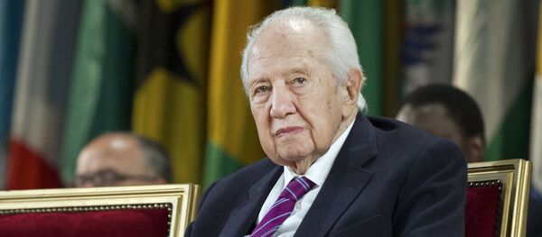 Mário Soares, ex-presidente de Portugal, durante uma cerimônia na sede da Unesco, em Paris, em 5 de junho de 2013 Mário Soares, ex-presidente de Portugal, durante uma cerimônia na sede da Unesco, em Paris, em 5 de junho de 2013 - Sputnik Brasil