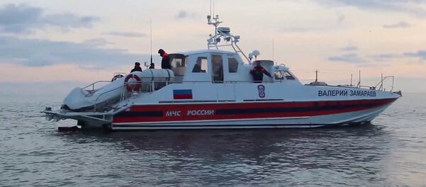 Operações de resgate no mar Negro no local da queda do Tu-154 - Sputnik Brasil