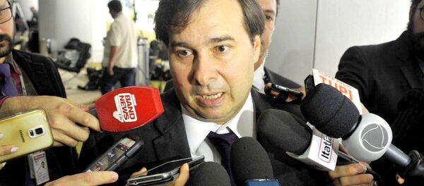 Rodrigo Maia diz que governo pode instituir por decreto contrapartidas dos estados - Sputnik Brasil