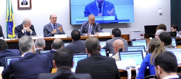 Audiência Pública na Comissão Especial da Reforma Política - Sputnik Brasil