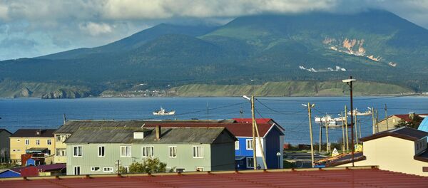 Povoado de Yuzhno-Kurilsk na ilha de Kunashir - Sputnik Brasil