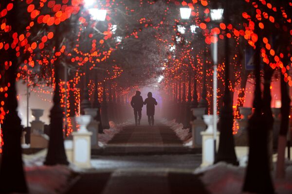 Iluminação natalina na avenida Vladimir Putin na capital da Chechênia - Sputnik Brasil