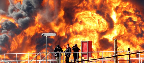 Explosão em refinaria de petróleo em Israel - Sputnik Brasil
