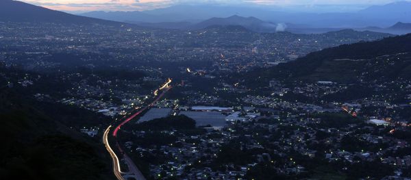 San Salvador, la capital de El Salvador - Sputnik Brasil