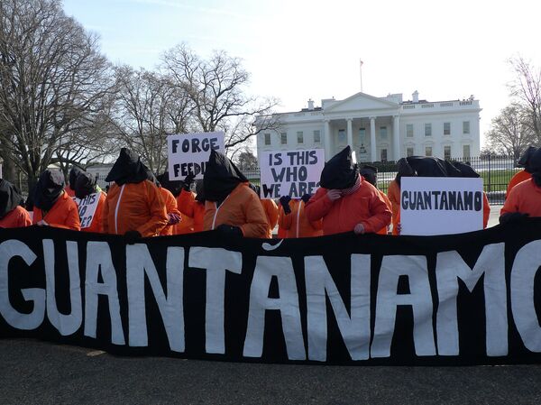 Pentágono interrompe plano de vacinar detidos de Guantánamo contra a COVID-19 - Sputnik Brasil