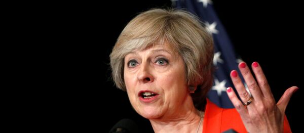 Primeira-ministra do Reino Unido, Theresa May - Sputnik Brasil