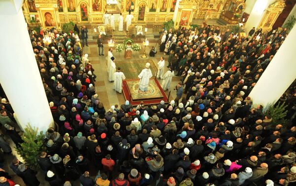 Segundo o regulamento da Igreja Ortodoxa Russa, após o Natal, entram os dias santos (Svyatki) – tempo de alegria espiritual - Sputnik Brasil