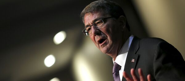 U.S. Defense Secretary Ash Carter delivers remarks at The Association of the United States Army (AUSA) 2015 Annual Meeting and Exposition in Washington October 14, 2015 - Sputnik Brasil