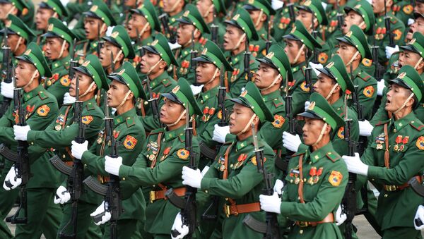 Desfile militar na capital do Vietnã, Hanói - Sputnik Brasil