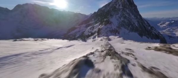 Voo pitoresco nos Alpes suíços - Sputnik Brasil