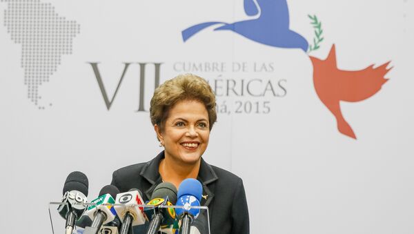 Presidenta Dilma Rousseff concede entrevista coletiva durante VII Cúpula das Américas - Sputnik Brasil