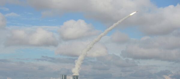 Sistema S-300 lança míssel Sistema S-300 lança míssel - Sputnik Brasil