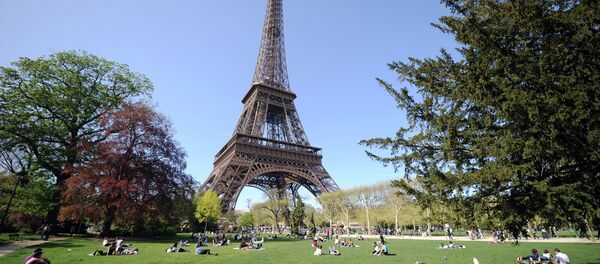 Torre Eiffel em Paris Torre Eiffel em Paris - Sputnik Brasil