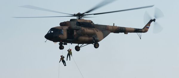 Helicóptero russo de transporte Mi-17 - Sputnik Brasil