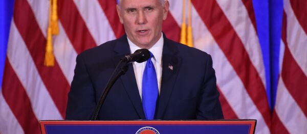 Mike Pence coletiva - Sputnik Brasil