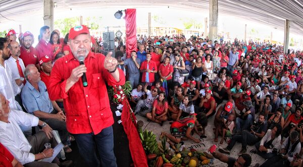 MST vive 'espera' na era Bolsonaro: 'Não é o momento de confrontar o proprietário' - Sputnik Brasil