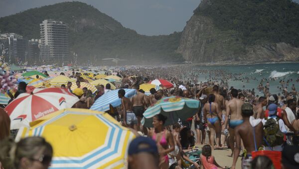 Brasileiros enforcam feriados - Sputnik Brasil