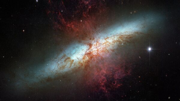 Galáxia starburst M82 - Sputnik Brasil
