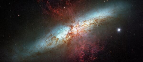 Galáxia starburst M82 - Sputnik Brasil