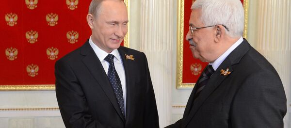 Presidente russo Vladimir Putin em encontro com o presidente da Palestina, Mahmoud Abbas, em 9 de maio de 2015. - Sputnik Brasil