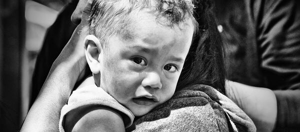 Bebê chorando - Sputnik Brasil