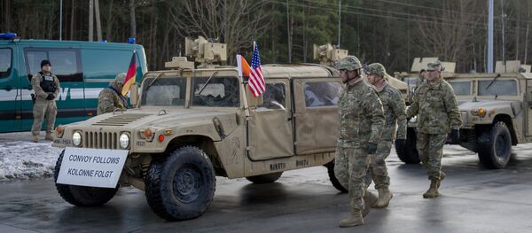 Coronel dos EUA Christopher Norrie durante a cerimônia de boas-vindas na fronteira entre a Polônia e Alemanha, 12 de janeiro de 2017 - Sputnik Brasil