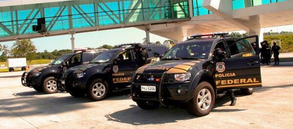 Piratas do Caribe:PF desarticula rede de coiotes responsável por entrada ilegal de imigrantes - Sputnik Brasil