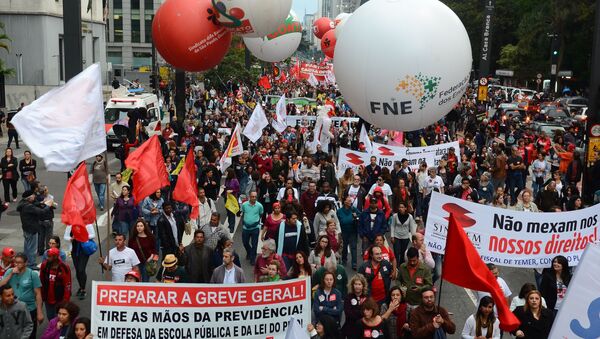 Conlutas faz protesto contra Lula - Sputnik Brasil